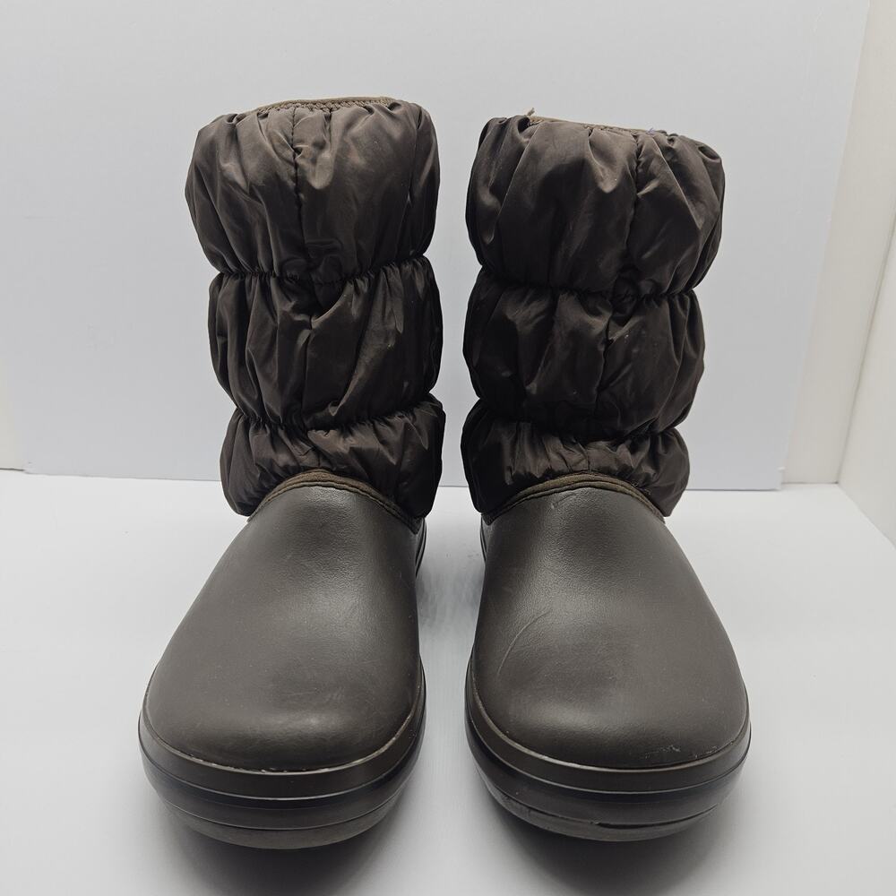 Crocs Women’s 7 Winter Puff Boot 14614 Brown Pull On - Picture 2 of 7